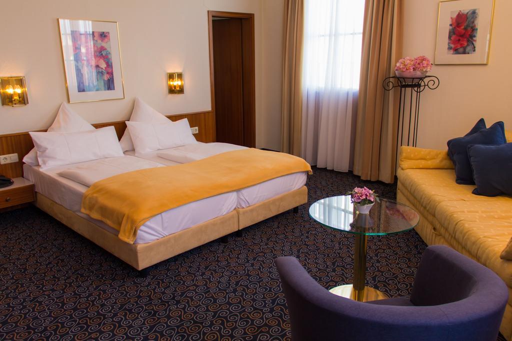 Stadthotel คอนสตานซ์ ภายนอก รูปภาพ