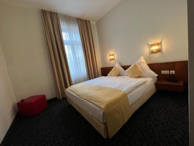 Stadthotel คอนสตานซ์ ภายนอก รูปภาพ